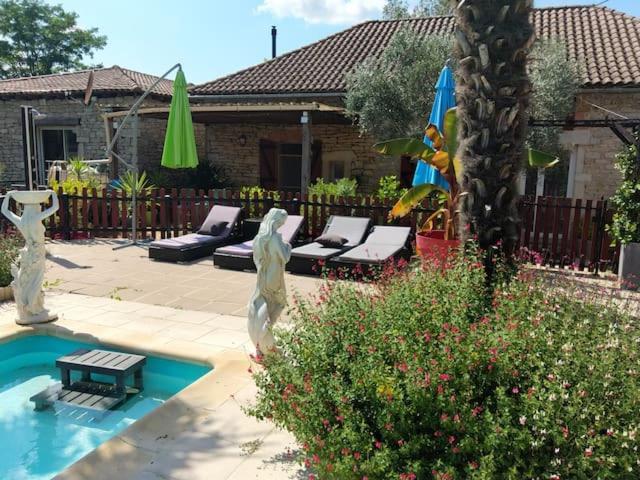Belle Quercynoise Piscine Jacuzzi Partages Septfonds Exterior foto