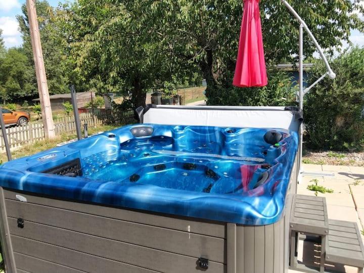 Belle Quercynoise Piscine Jacuzzi Partages Septfonds Exterior foto
