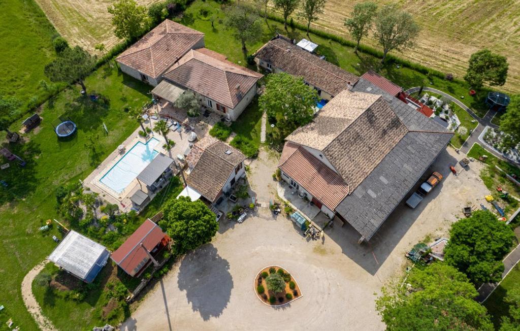 Belle Quercynoise Piscine Jacuzzi Partages Septfonds Exterior foto
